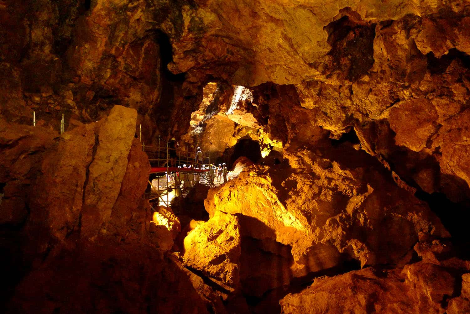 Cómo visitar la Cueva Victoria de Cartagena este verano