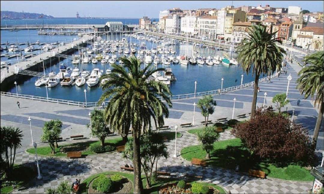 El Paseo Gastro de Gijón estrena zona en los Jardines de la Reina