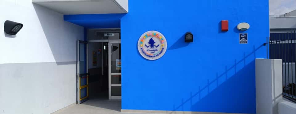 Un mural educativo en la escuela El Duendecillo Azul