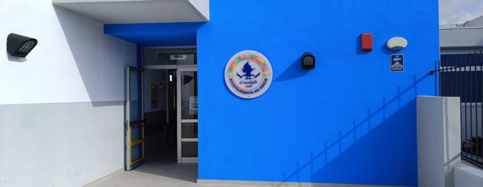Un mural educativo en la escuela El Duendecillo Azul