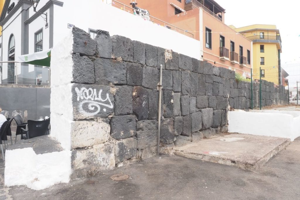 La muralla olvidada de Puerto de la Cruz