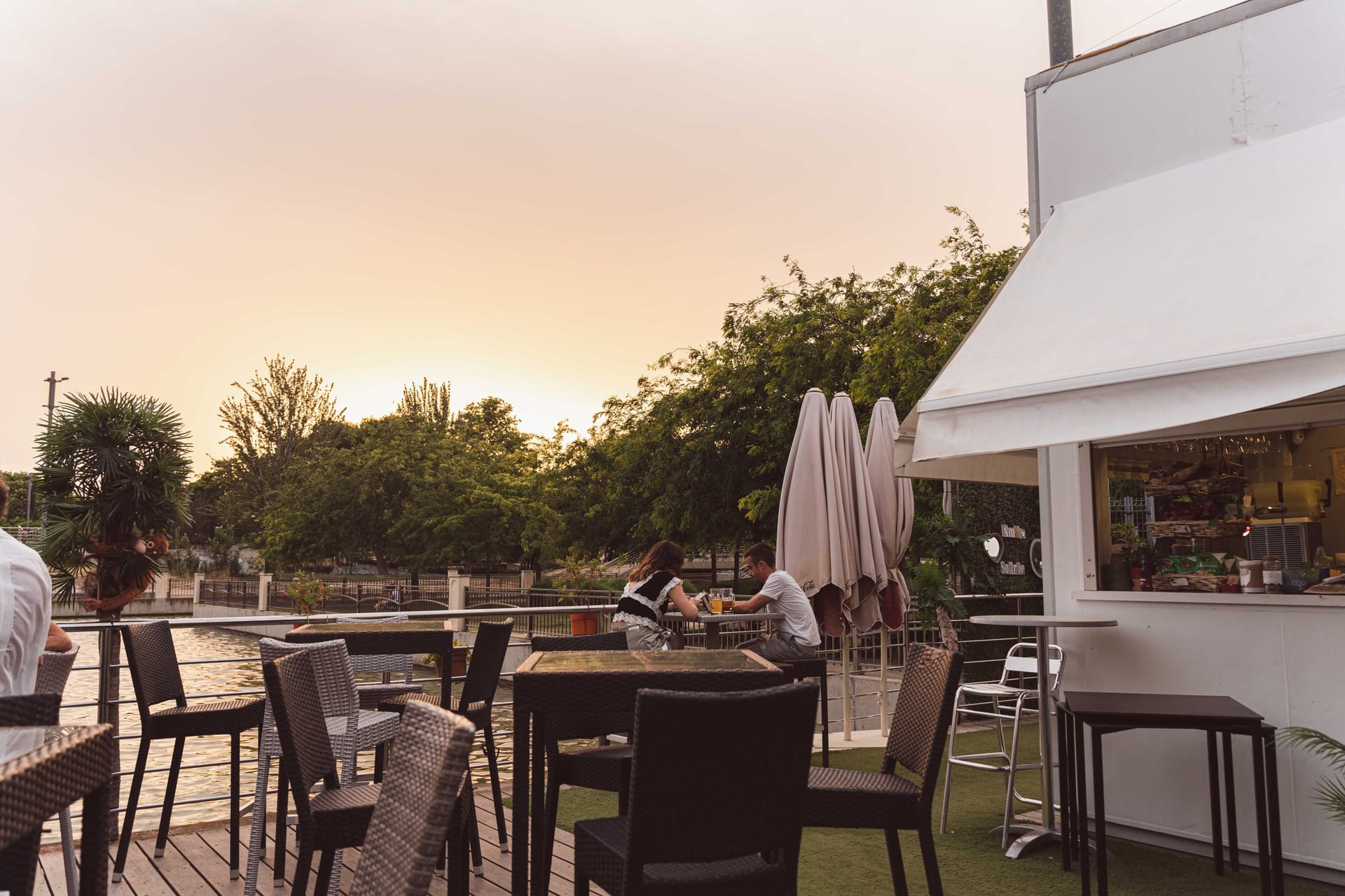 Terraza El Lago: cocina española sobre el agua