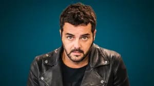 David Perdomo actúa en el Monasterio de Santo Estevo