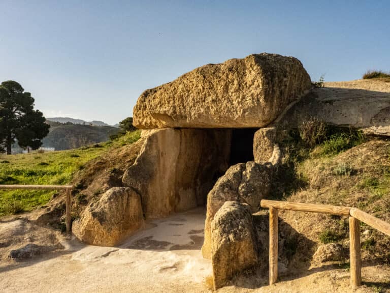 El Día de la Arqueología en los Dólmenes de Antequera
