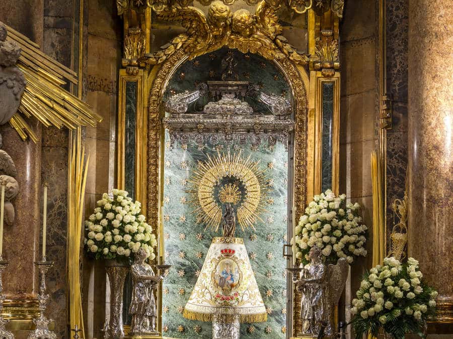 Nueva iluminación en la cúpula de la Basílica del Pilar