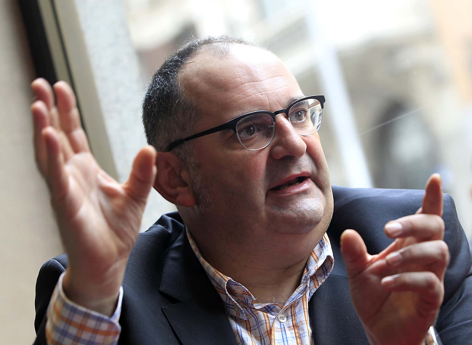 O estado do mundo hoxe e n贸s. Est谩 en perigo a democracia?