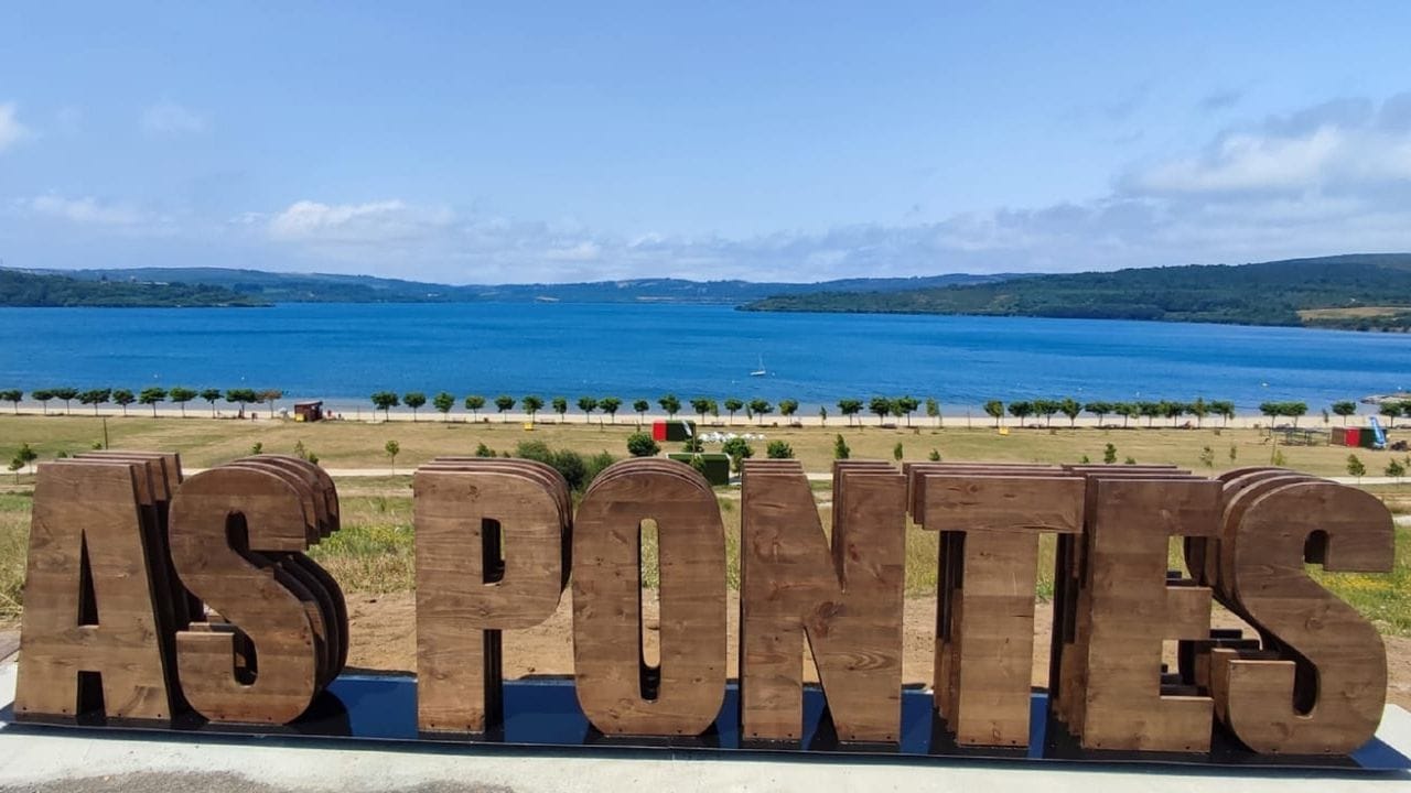 El parque acuático del lago de As Pontes reabre sus puertas