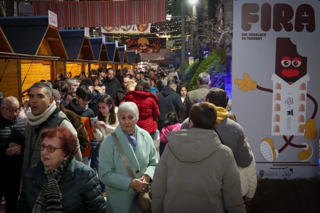 La Fira d’Estiu sigue en la playa de La Pobla de Farnals