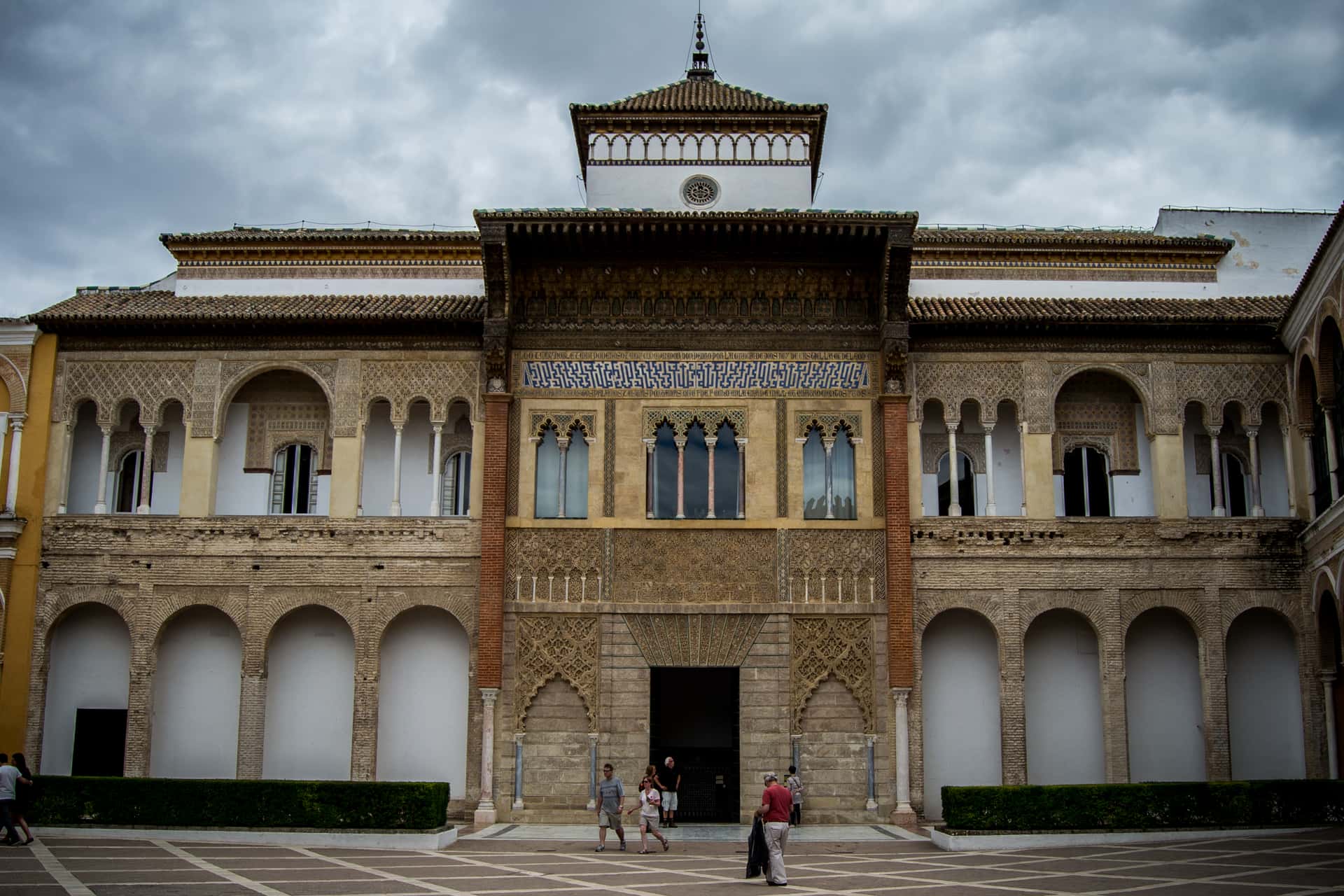El portalón del Alcázar vuelve a lucir en Sevilla