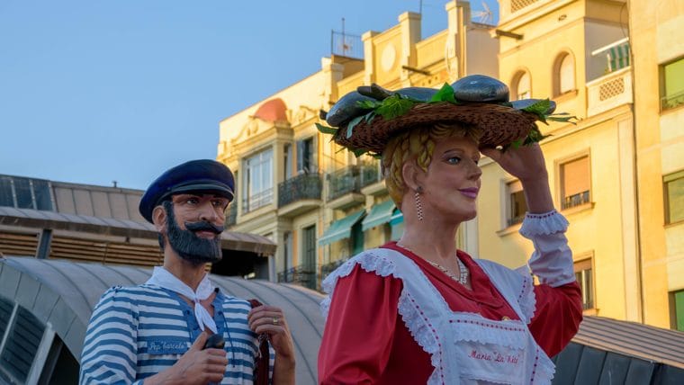 Festa Major de la Barceloneta: Acte de presentació de la geganta gitana La Dolores