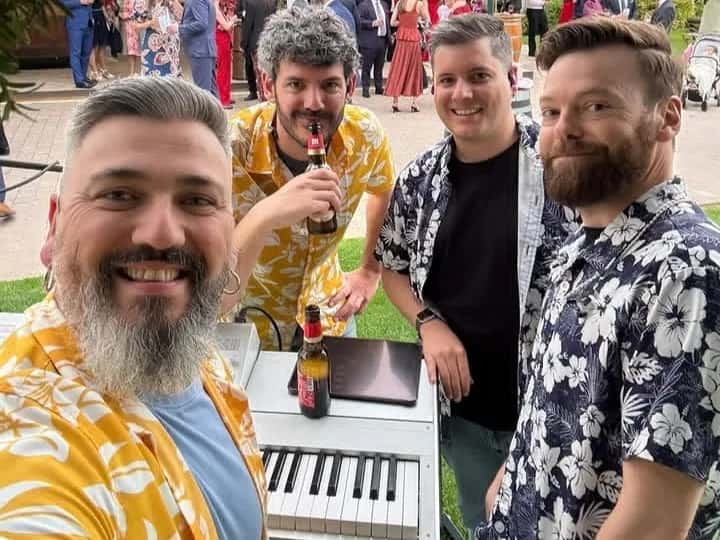 Sirens Please en Festival de las Naciones