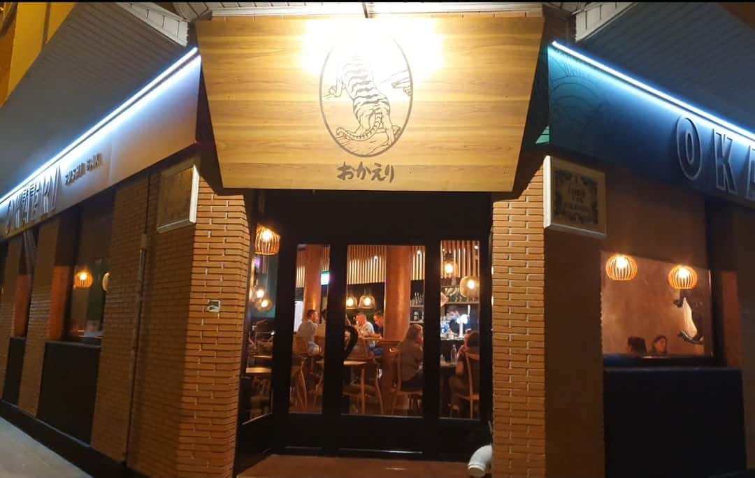 Okaeri Sushi Bar: sushi y ambiente izakaya en Alzira
