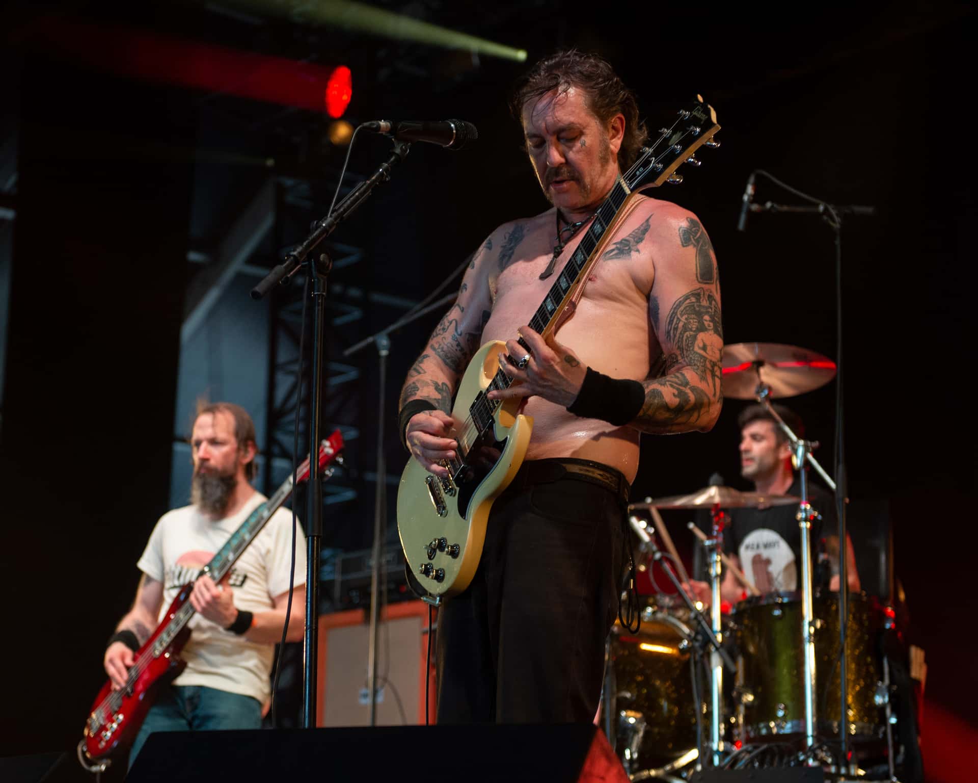 D8 Sorkuntza faktoria. Hardrock kontzertua. High on fire
