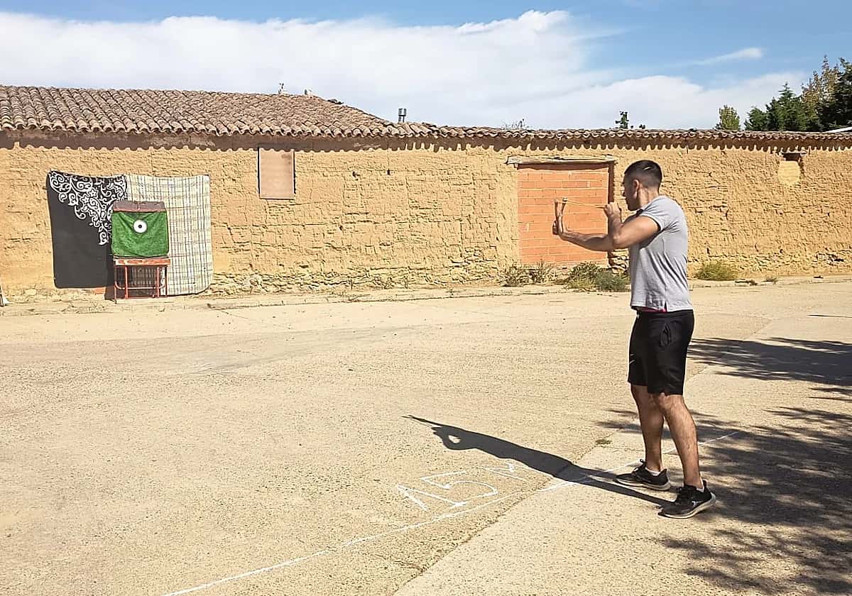 El tirachinas de Villafrechós: una fiesta con historia