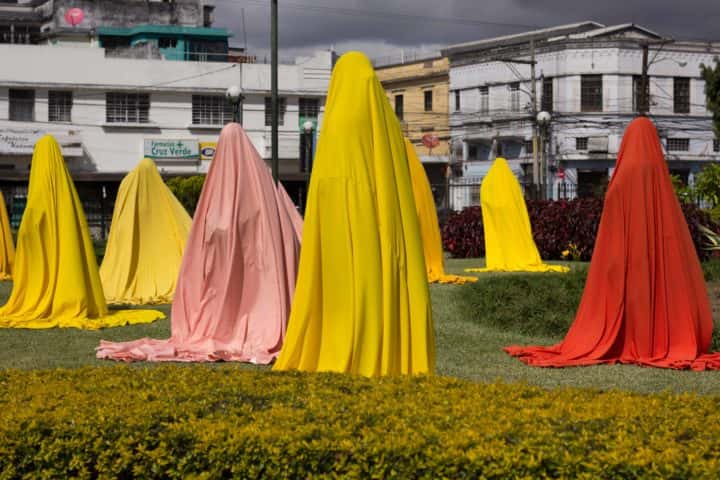 Compartir é vivir. Intervencións artísticas na cidade