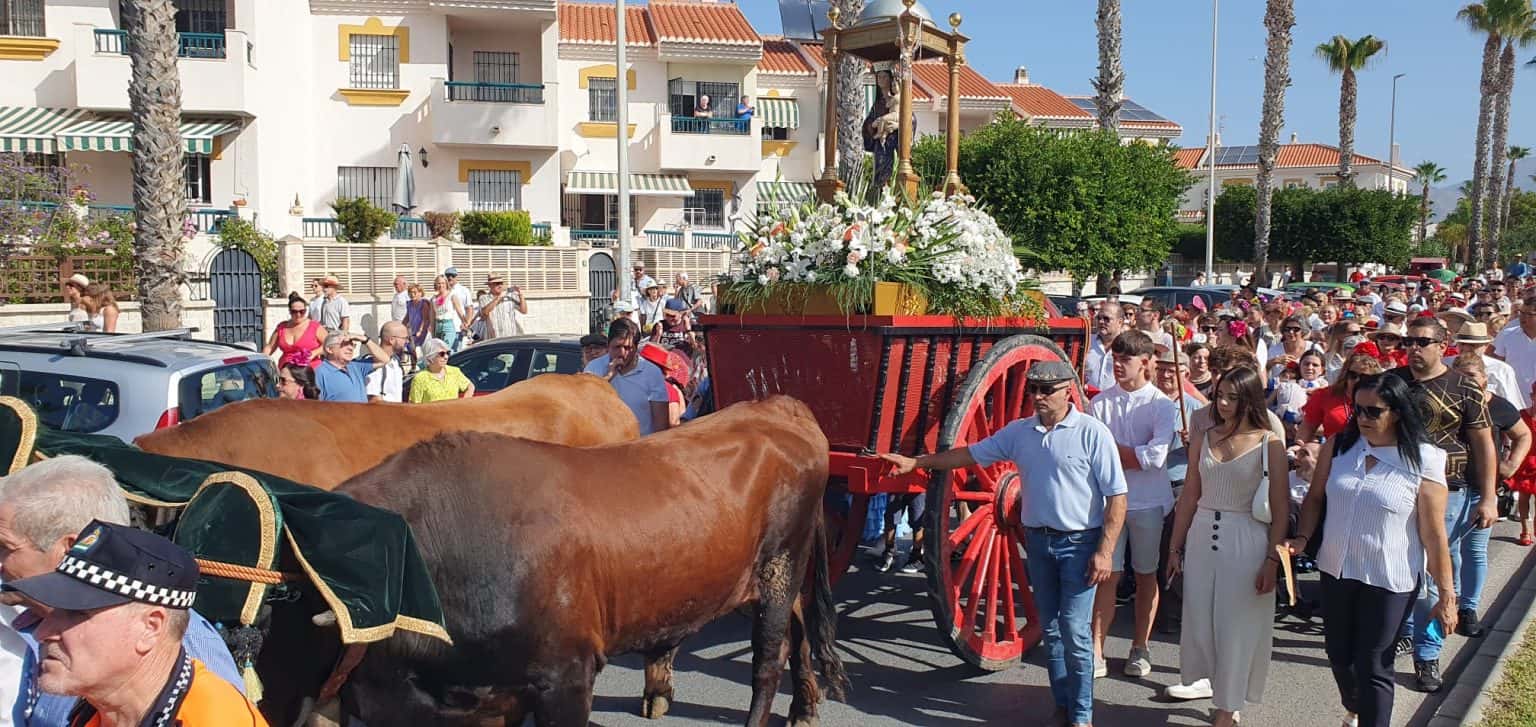 La Romería del Sur de Salobreña: carrozas y playa