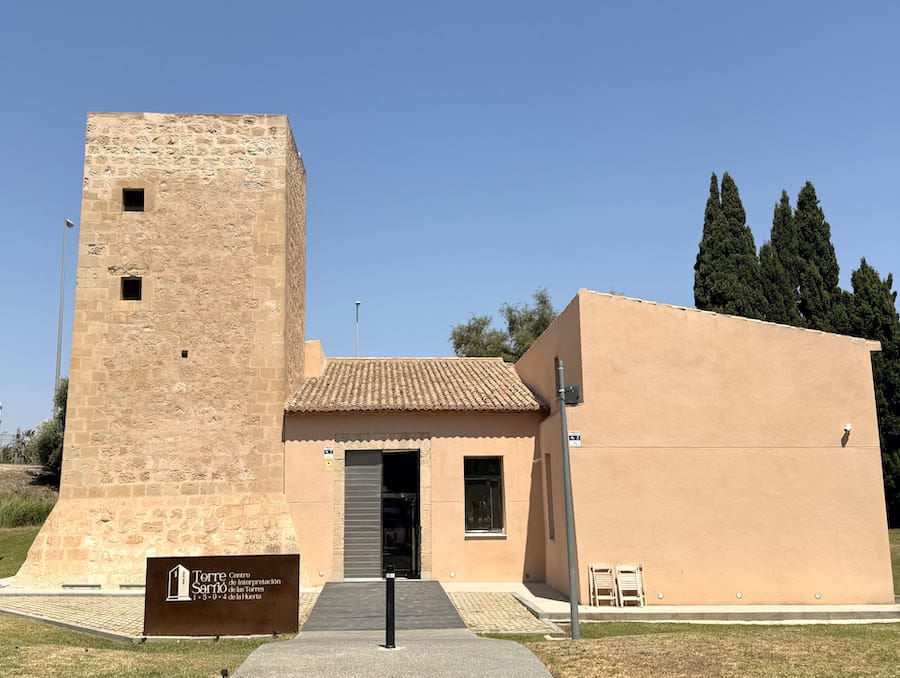 Escapada desde Alcantarilla: descubre la Torre Sarrió