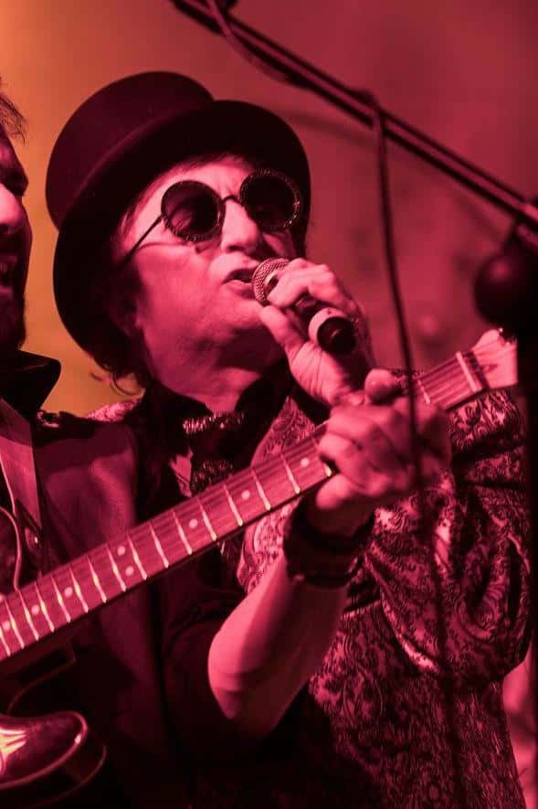 Javier Gurruchaga y la banda de indie pop