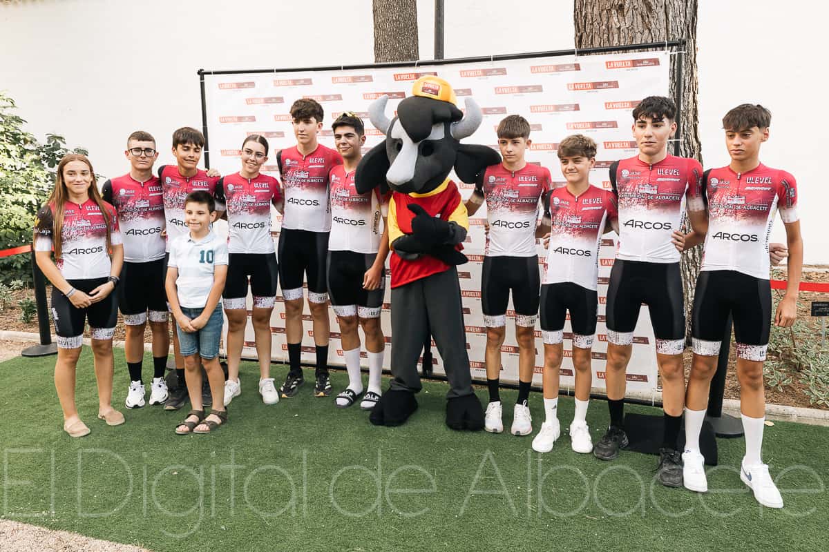 La Vuelta ciclista se instala en la Sierra de Albacete