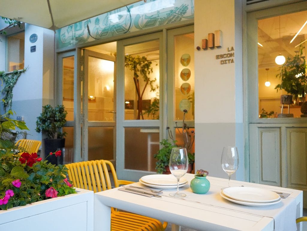 Brasas y producto local en La Escondita de María Pita