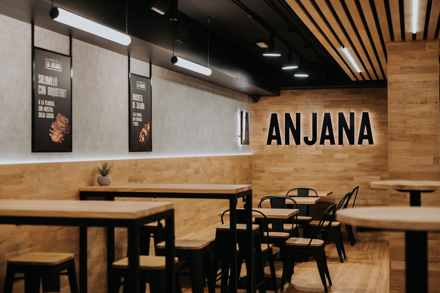 La Anjana: pinchos y vinos en la zona Laurel