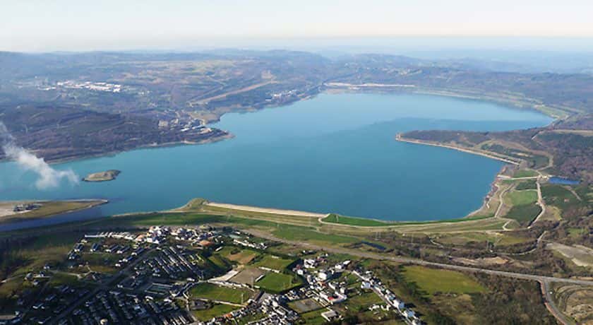 Playas fluviales y merenderos cerca de A Coruña