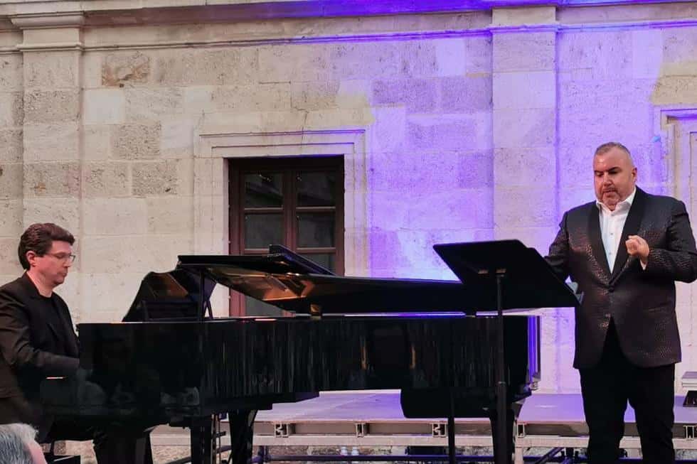 Música que restaura: Luis Santana