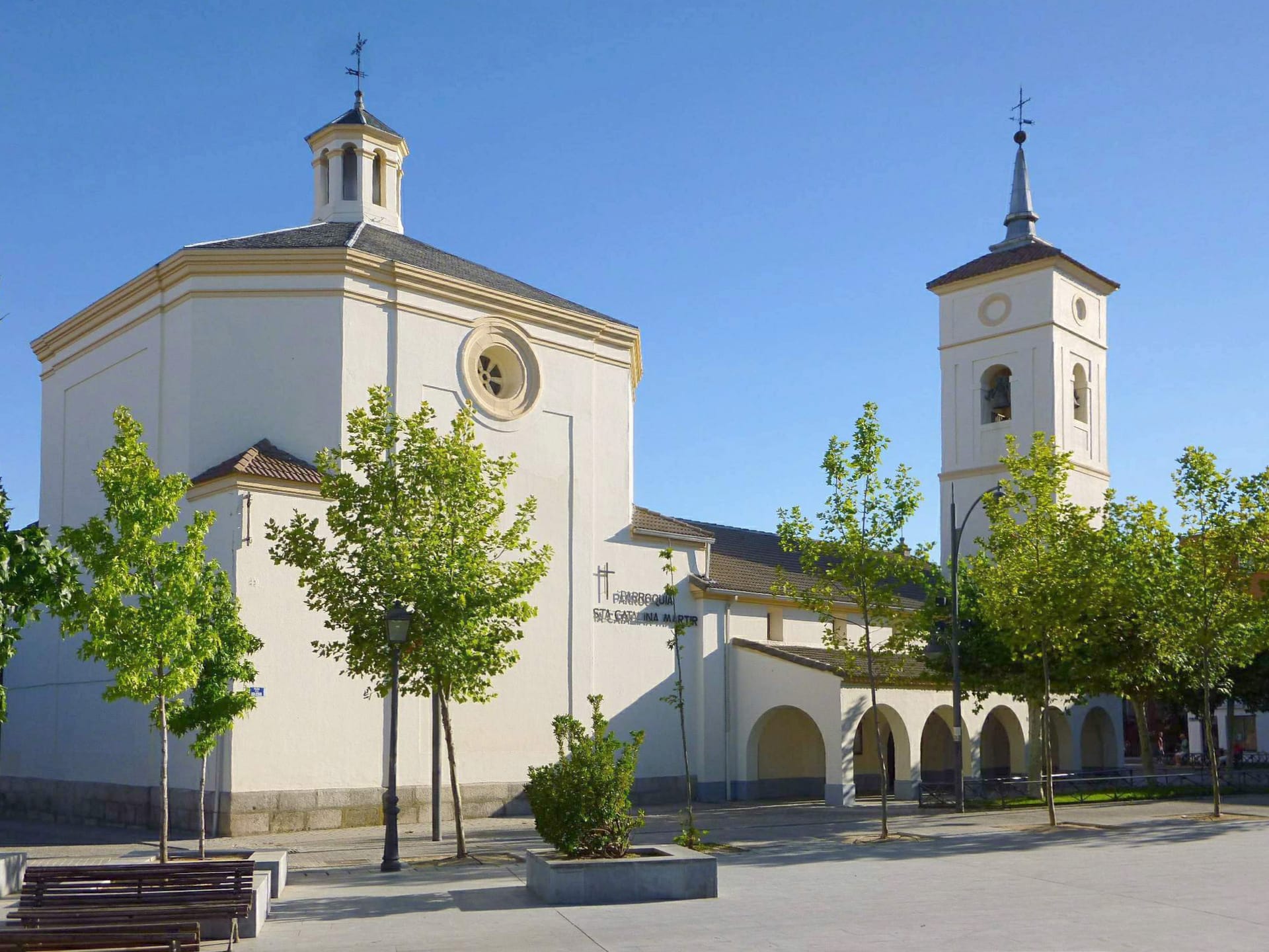 Diez exposiciones gratis por los municipios este verano