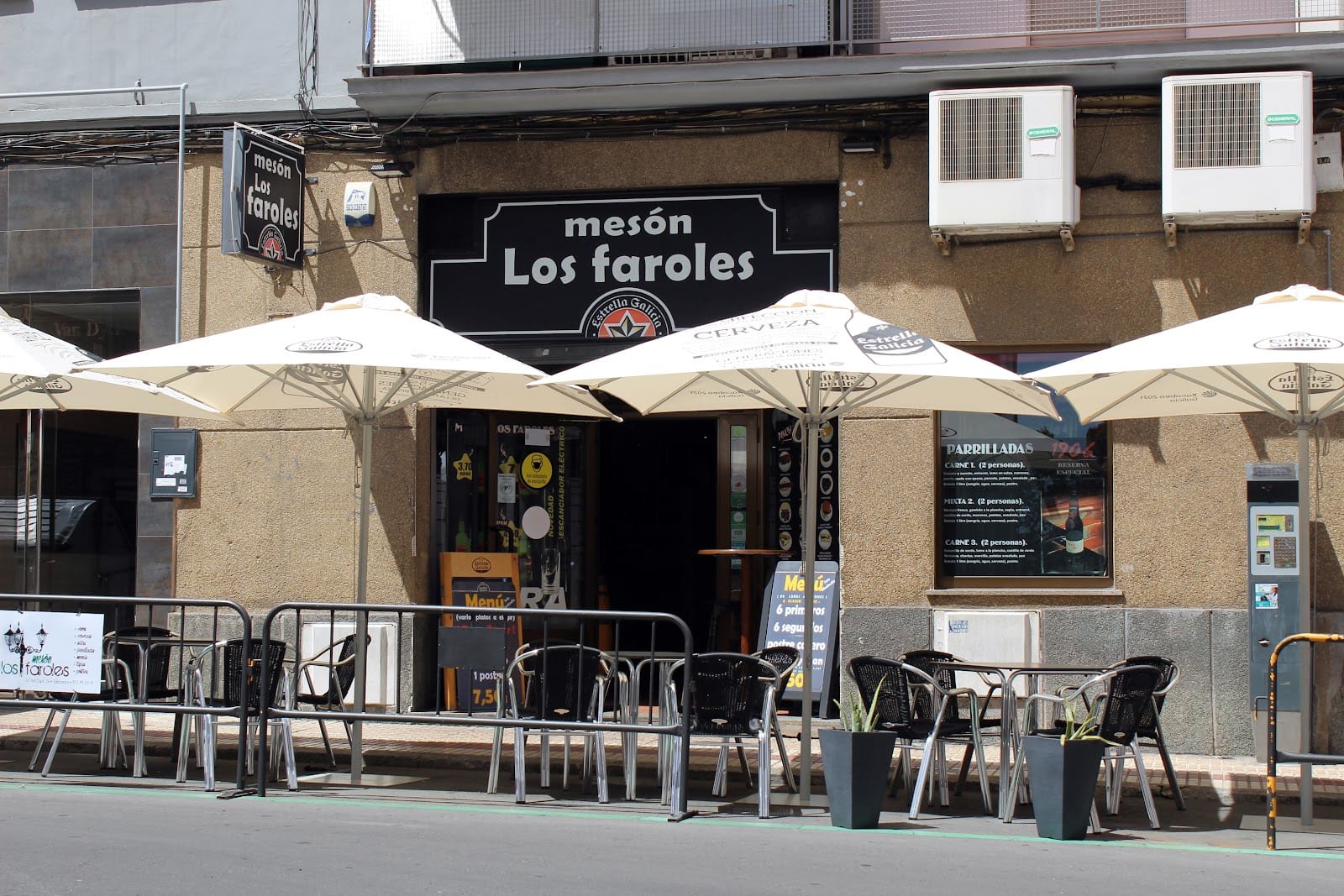 Mesón Los Faroles: cocina casera y menú del día