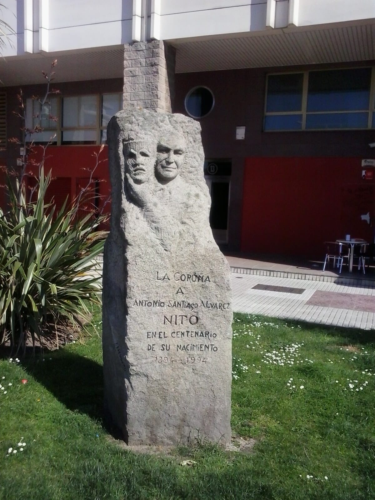 Ofrenda floral a Nito