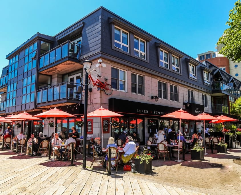 The Bicycle Thief: cocina italiana junto al waterfront