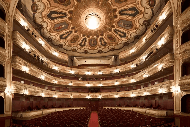 Teatro Rosalía: 4 estrenos que marcan la agenda de invierno