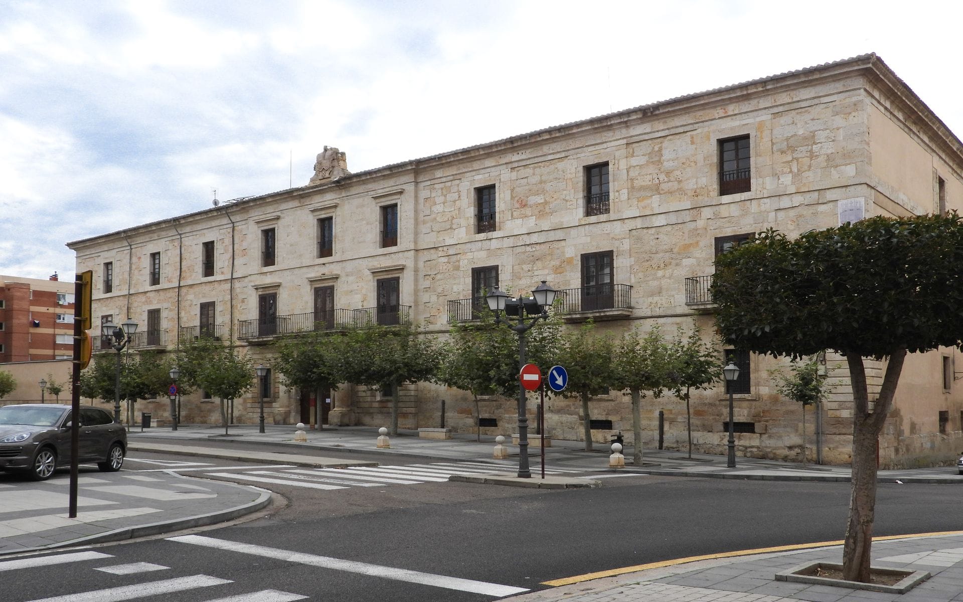 El Palacio Episcopal abre su plan cultural a largo plazo