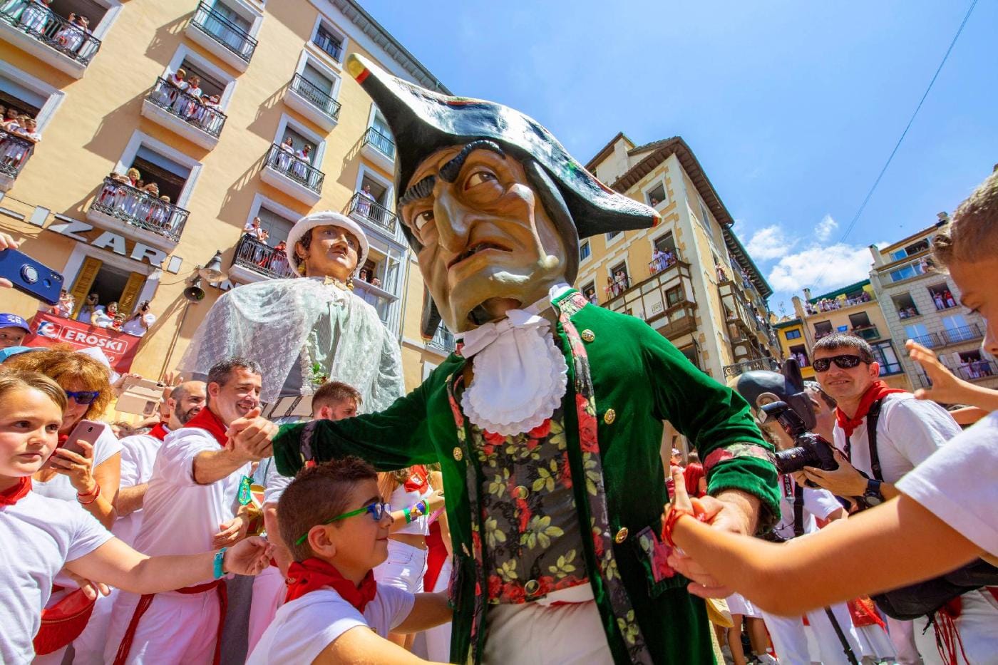 Mercadillo de segunda mano de Sanfermines en Espacio Dirdira