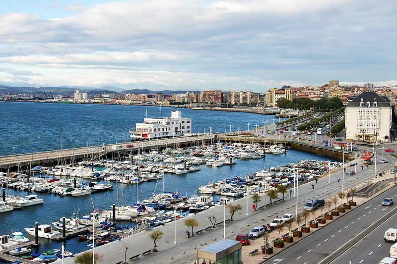 Teatro y cena en Puertochico: plan con la obra Esencia