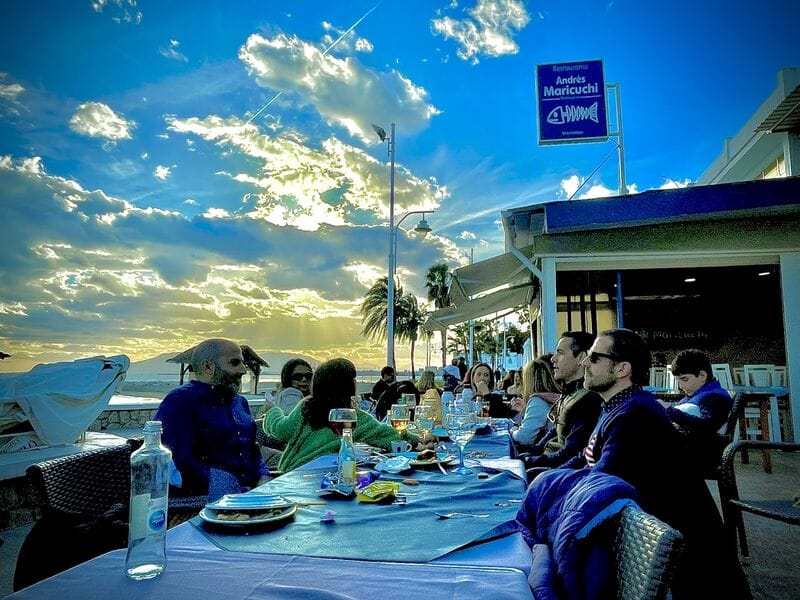Comer frente al mar en el Restaurante Maricuchi