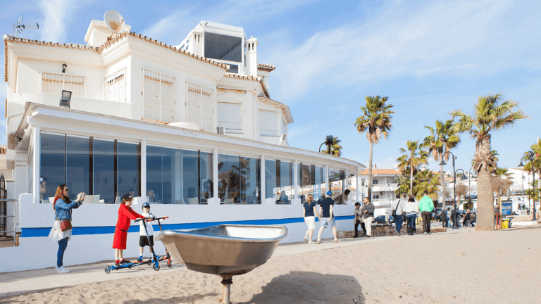 Comer frente al mar en El Torreón de La Cala de Mijas
