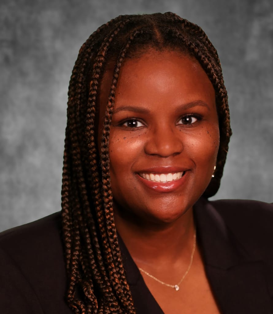 LaTesha Harris: Las Cenizas