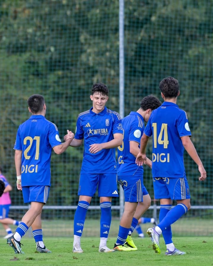 Final por el ascenso a Primera Federaci贸n: Real Oviedo Vetusta vs CD Coria