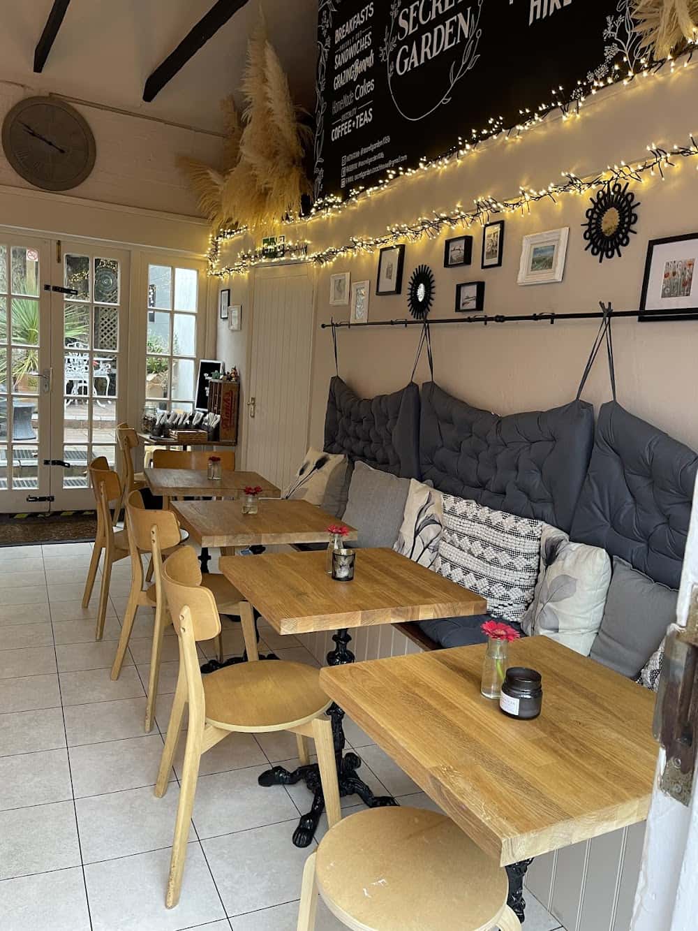 A Look Inside Secret Garden @The Coach House in Patcham
