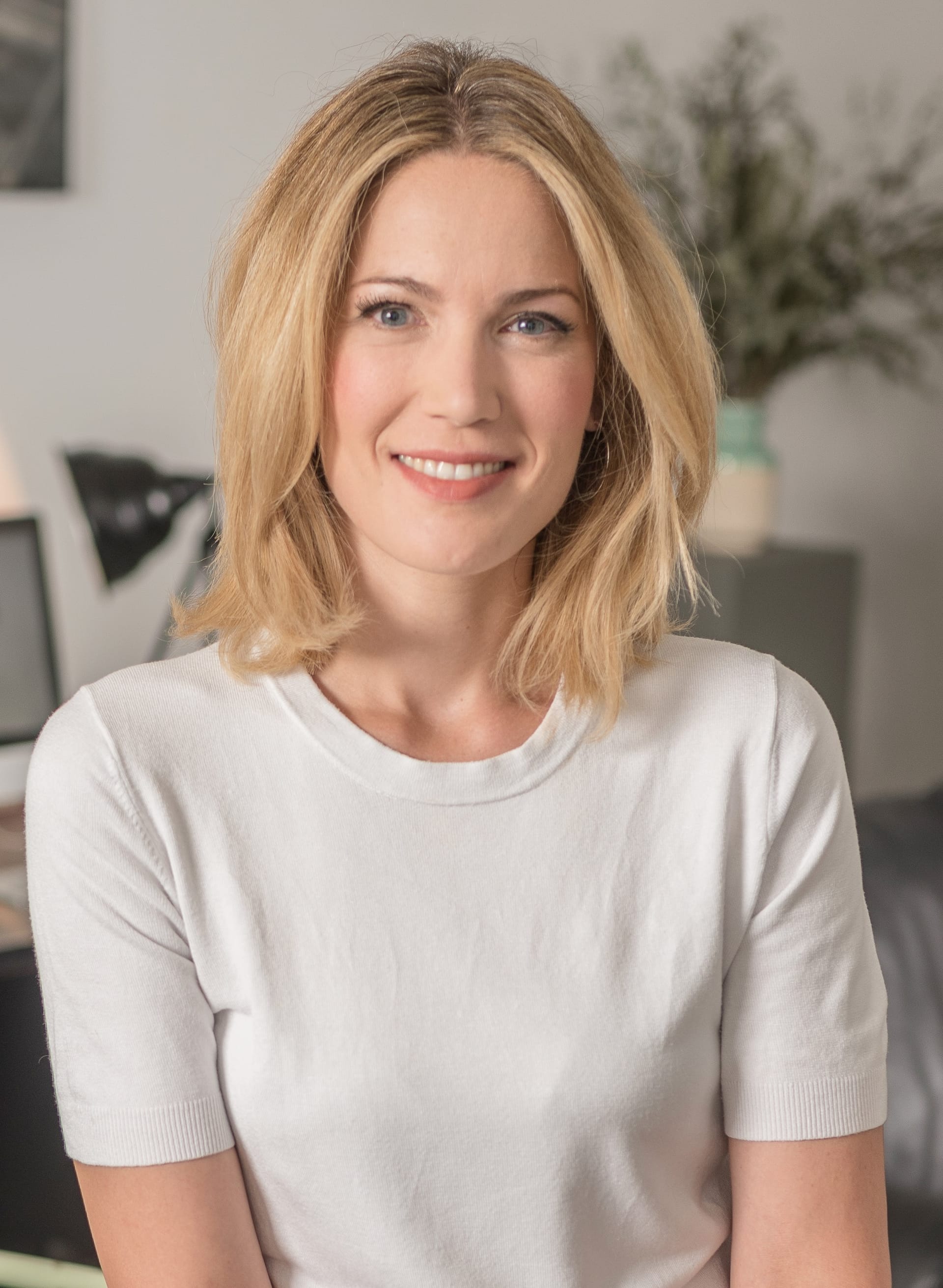 Presentaci贸n del libro 'Solas en el silencio'