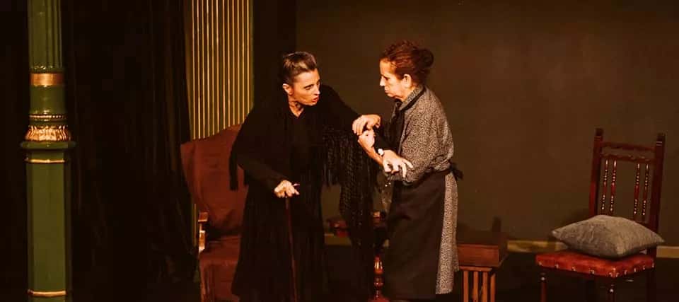 Bernarda y Poncia