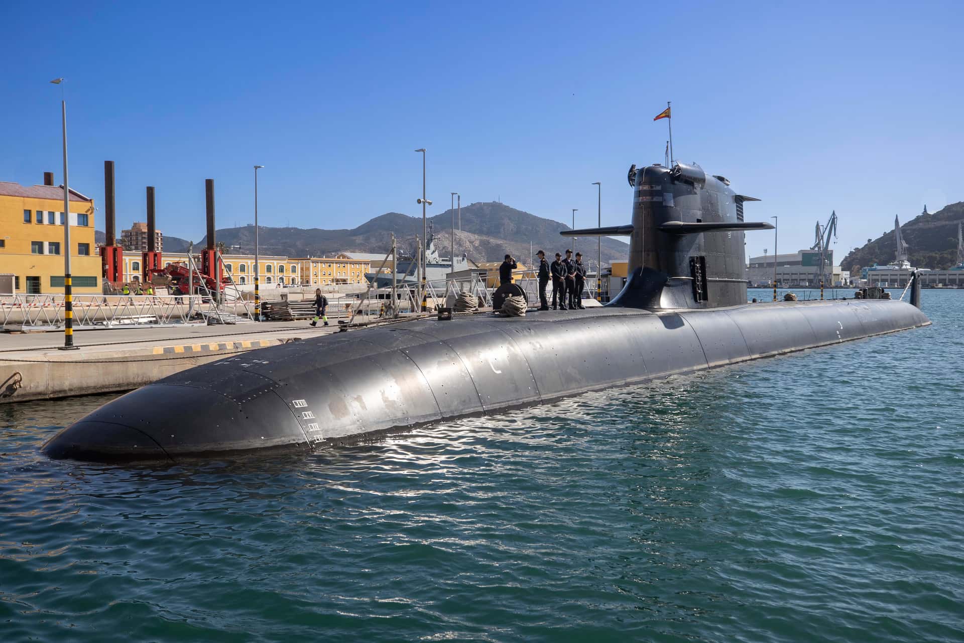 El submarino de Isaac Peral en el casco de Cartagena