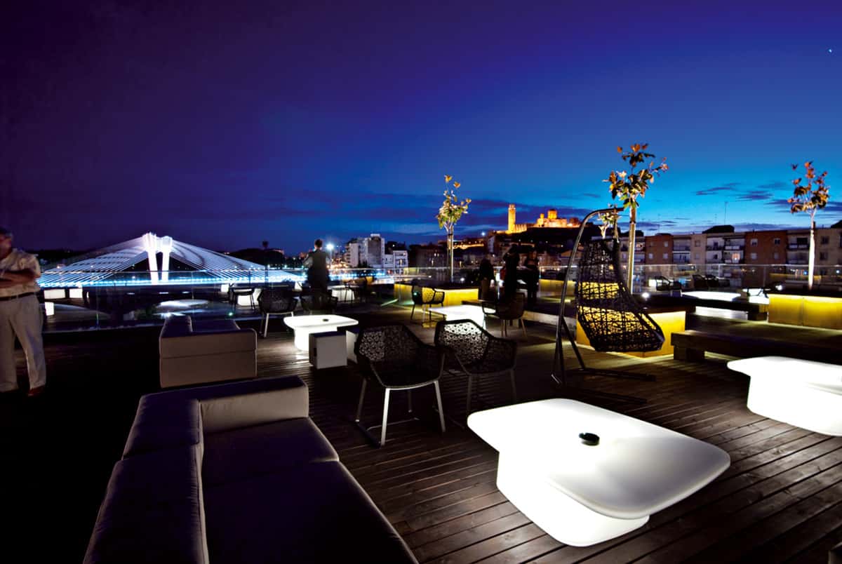 La terraza de La Llotja reabre como Da Moon