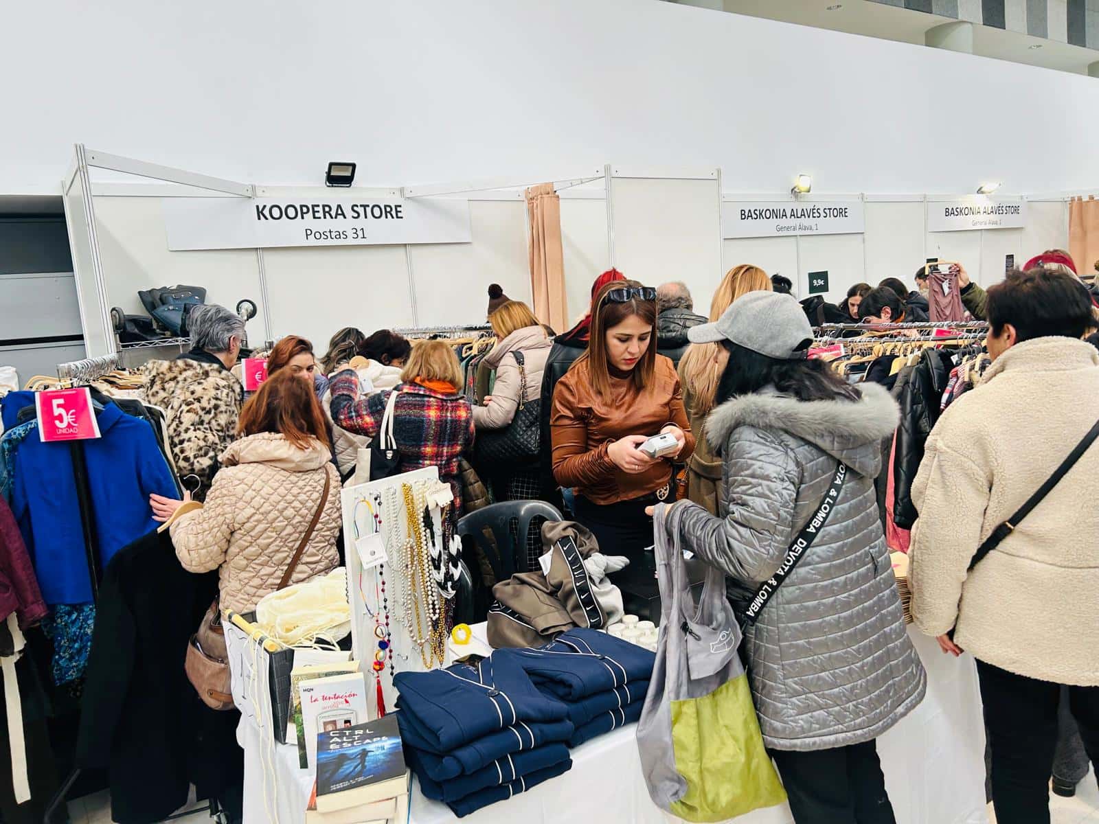 Gangas en el Palacio Europa: vuelve la Feria de Stocks