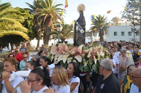La Procesión Marítima de la Virgen del Carmen en La Graciosa