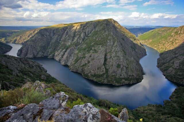 Un tren de época para descubrir la Ribeira Sacra