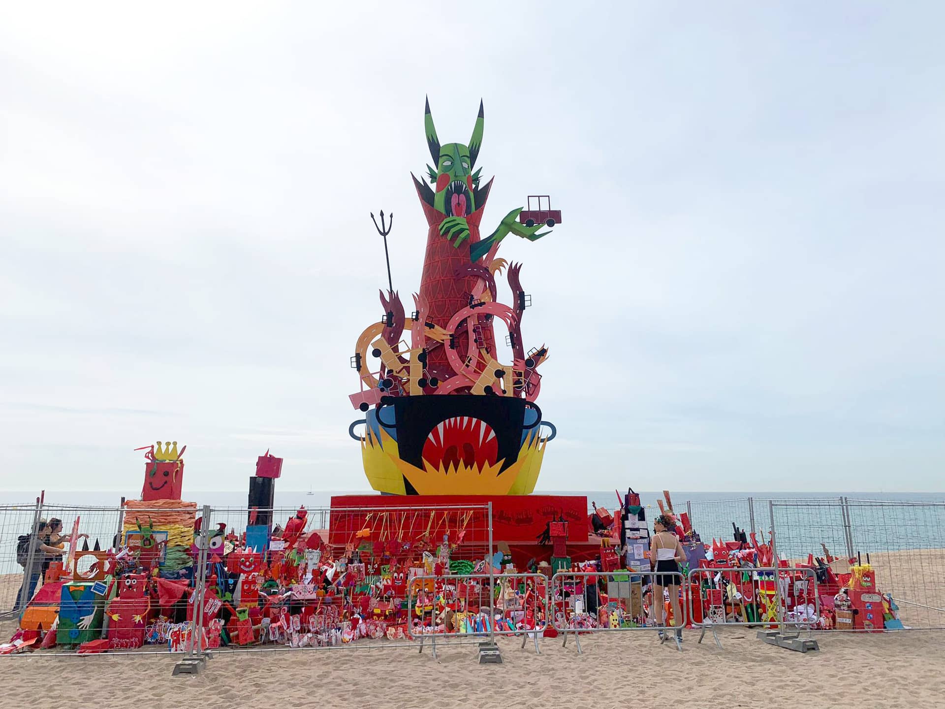 El Maig Màgic abrió las Fiestas de Mayo en Badalona