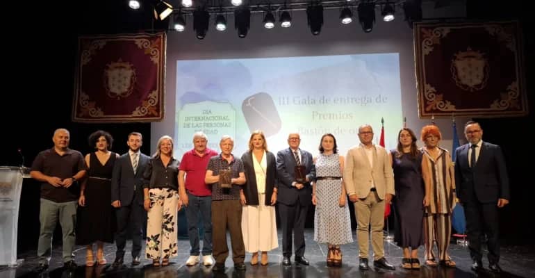 Bastón de Oro 2026: dominó y empresa premiados