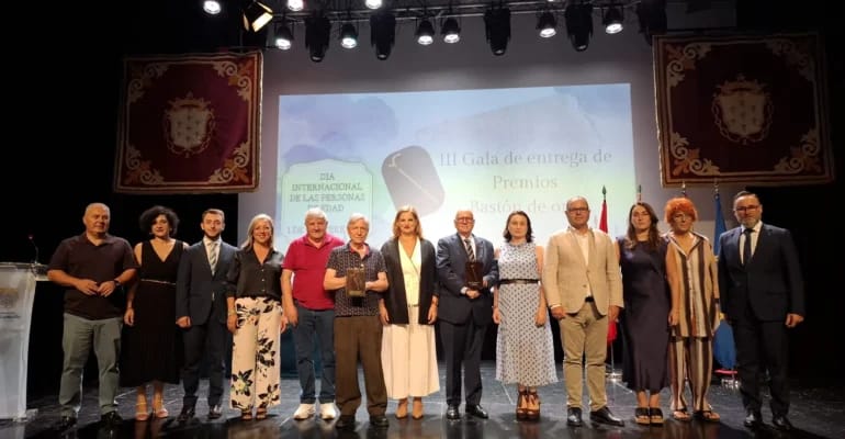 Bastón de Oro 2026: dominó y empresa premiados